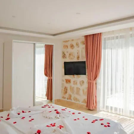 İslamlar 2 Bedroom Secluded With Private Pool Vilă